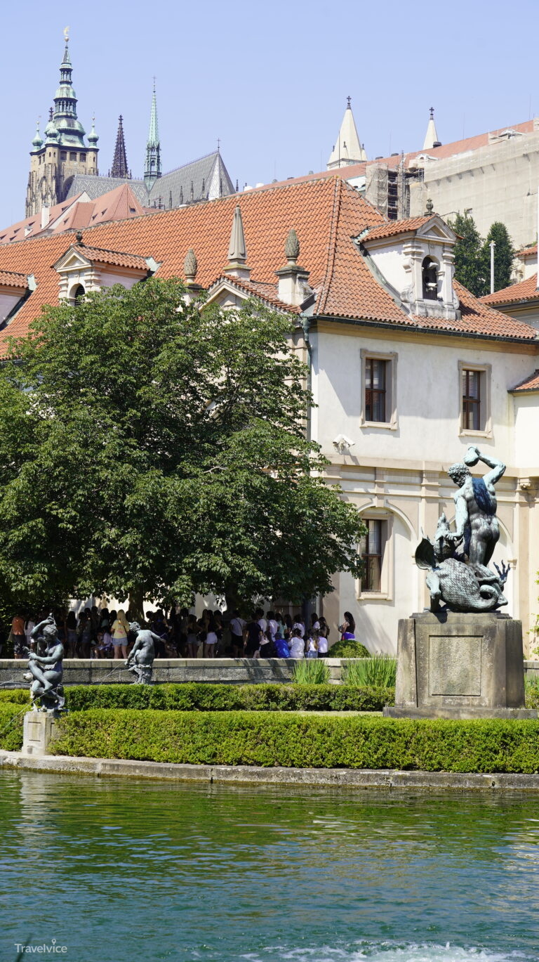 Wallensteingarten · Blick zur Burg