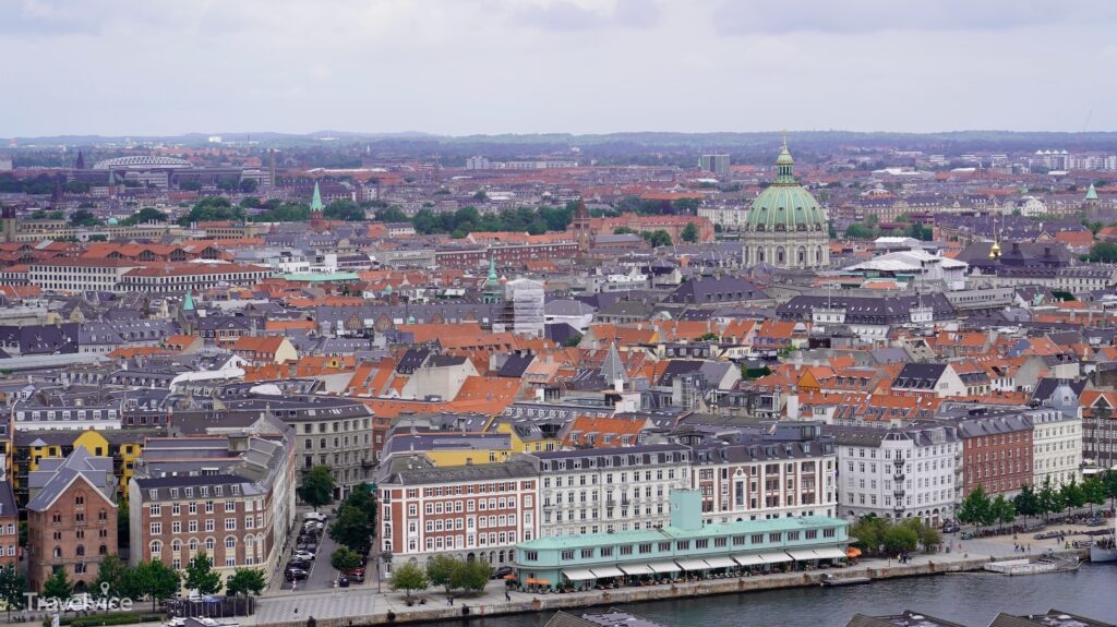 Blick vom Turm der Erlöserkirche über Kopenhagen.