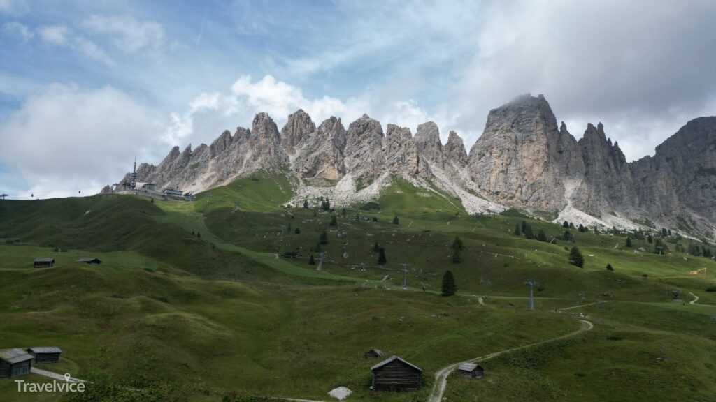 Bergpanorama in den Dolomiten.
