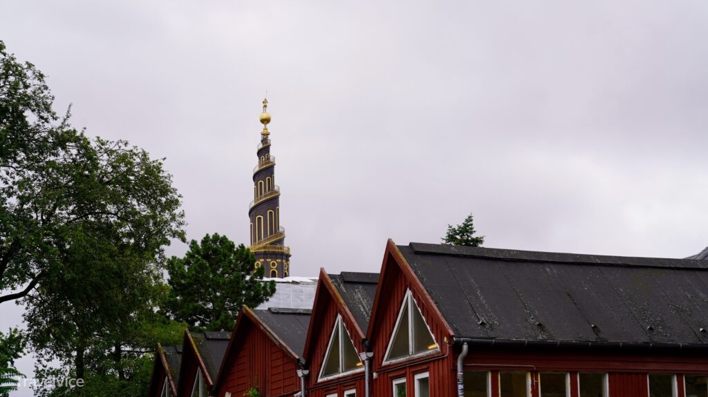 Der spiralförmige Turm der Erlöserkirche in Kopenhagen.