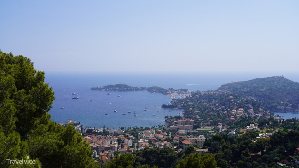 Blick von oben auf die Bucht von Villefranche-sur-Mer