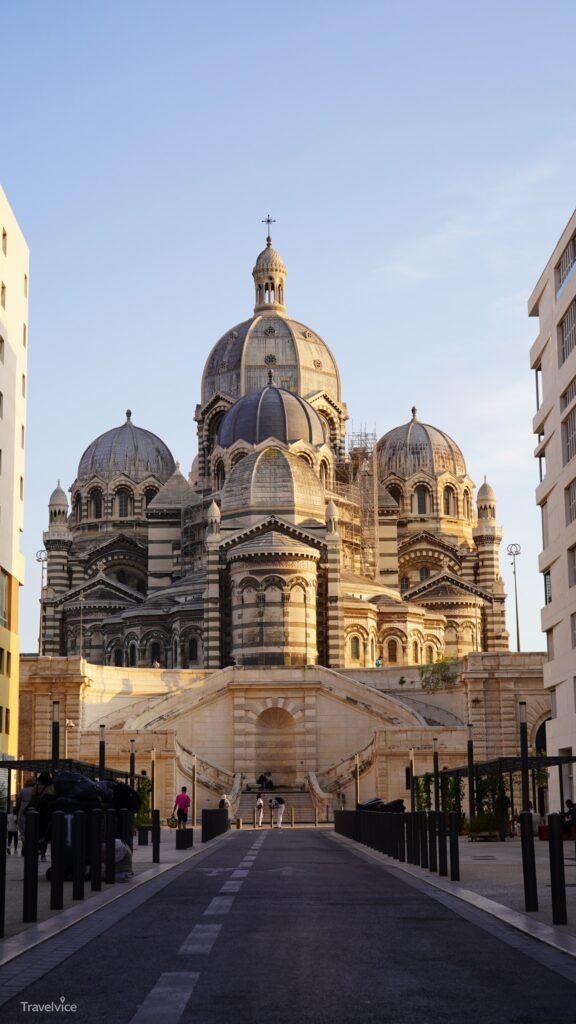 Die Kathedrale La Major in Marseille