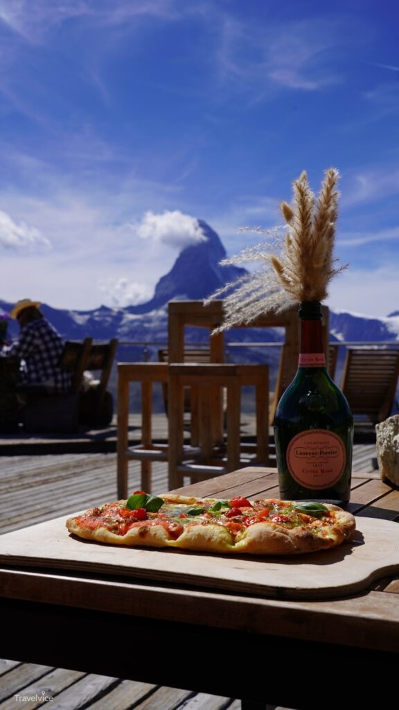 Pizzapause mit Matterhornblick